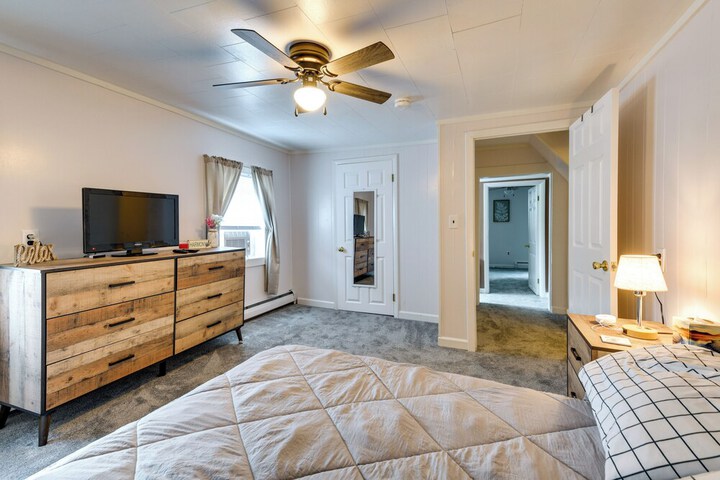 Steps to Crystal Lake: Spacious Retreat w / Views