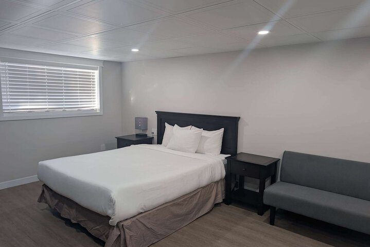 Room 19 of 44