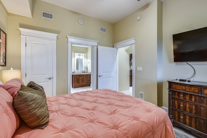 Room 119 of 308