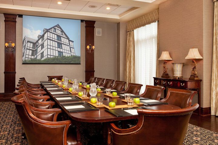 Hotel Roanoke & Conference Center Curio Collection by Hilton