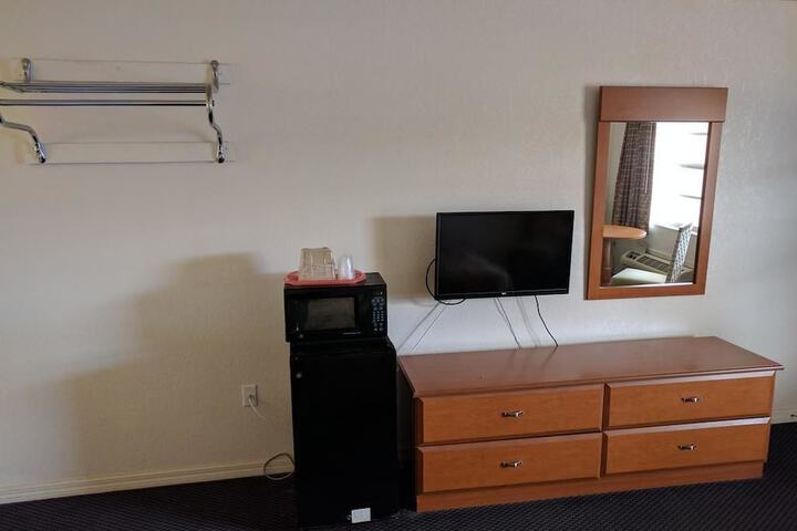 Room 8 of 26