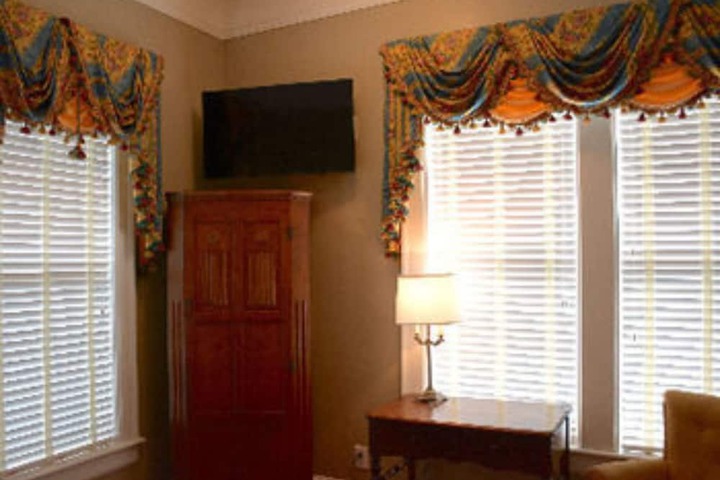 Room 23 of 151