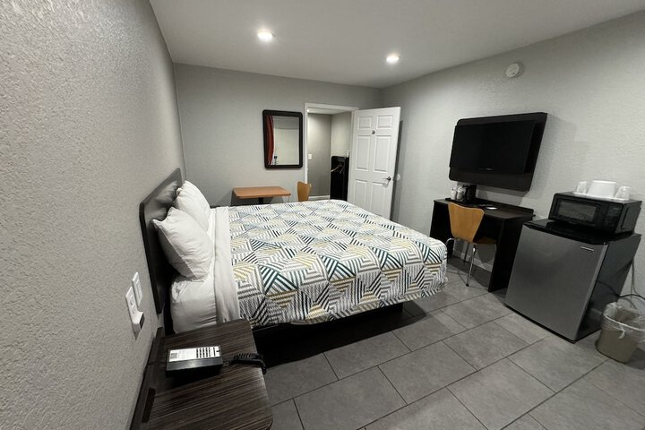 Room 35 of 41