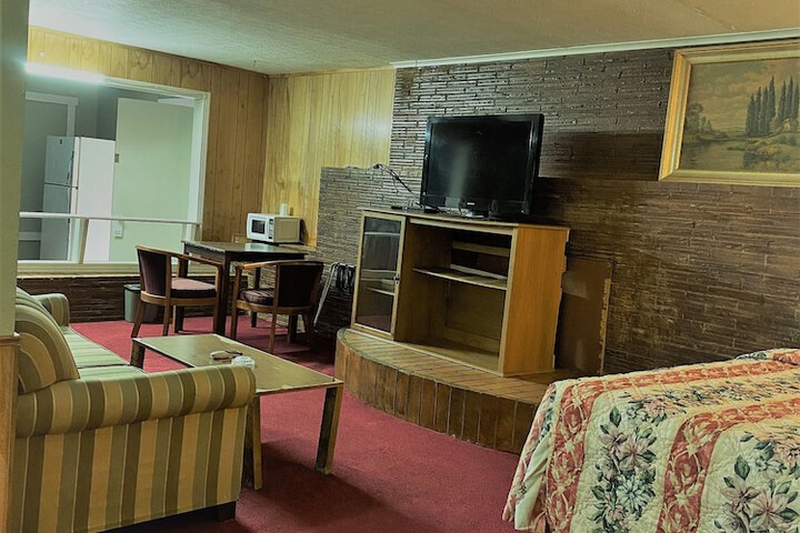 Madill Inn