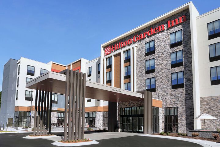 Hotel 3 of 65
