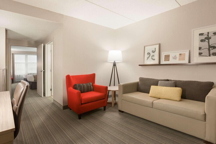 Country Inn & Suites by Radisson Bloomington at Mall of America, MN