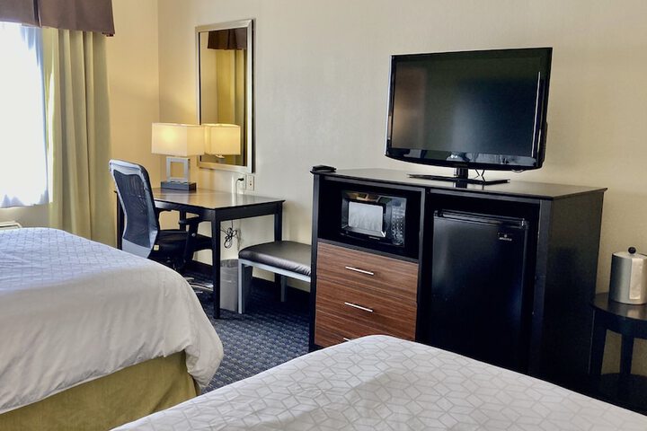 Room 34 of 69