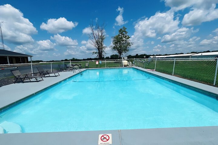 Country Inn Motel