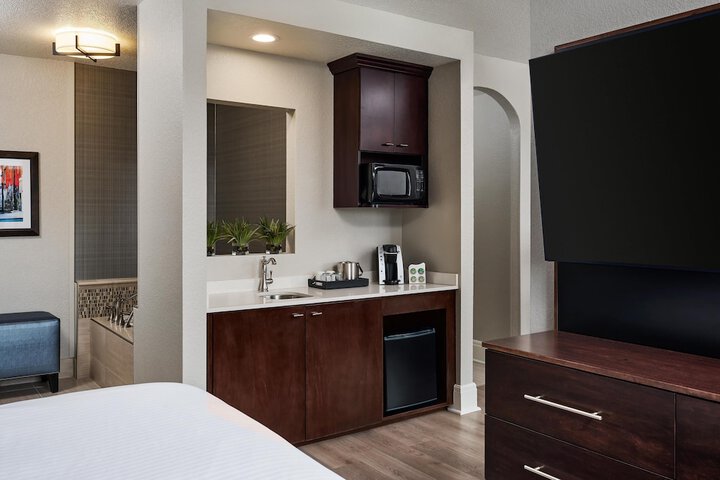 Hotel Alex Johnson Rapid City Curio Collection by Hilton