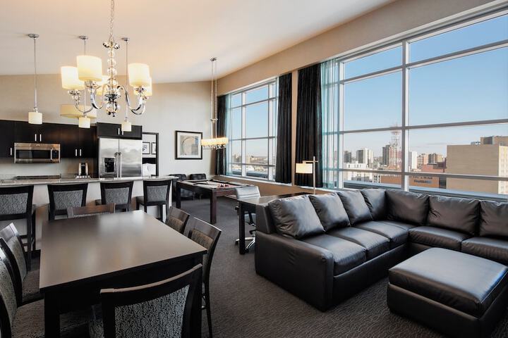 Holiday Inn Hotel & Suites Saskatoon Downtown by IHG