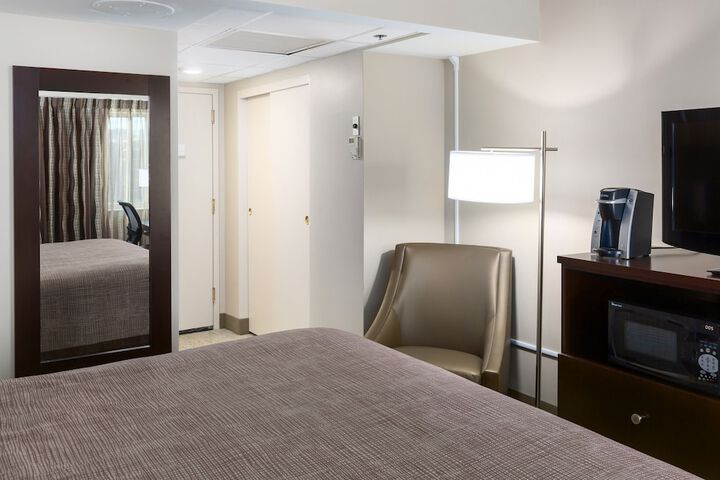 Room 30 of 52