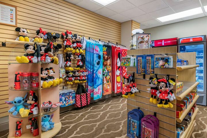 Gift Shop 48 of 52