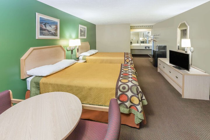 Room 21 of 27