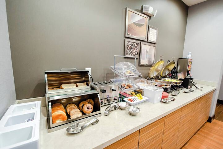 Breakfast/Coffee Service 26 of 34