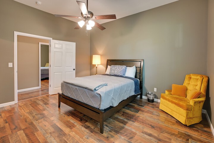 Hopkinsville Home: Walk to Downtown!