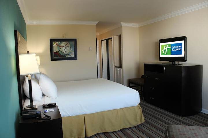 Room 22 of 47