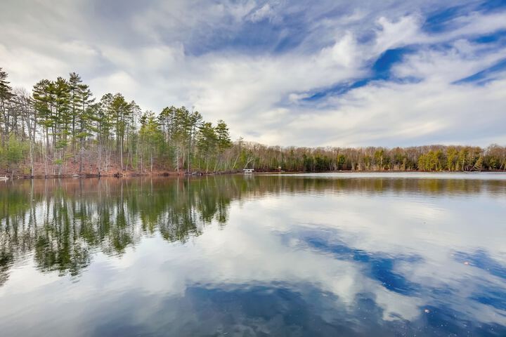 Lakefront Rhinelander Cabin w / Dock & Fire Pit!