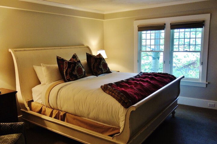 Room 43 of 92