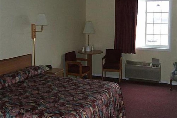 Travelers Inn