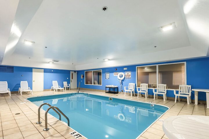 Pool 7 of 35