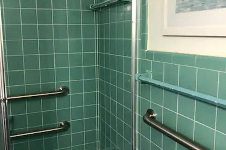 May-Dee Suites