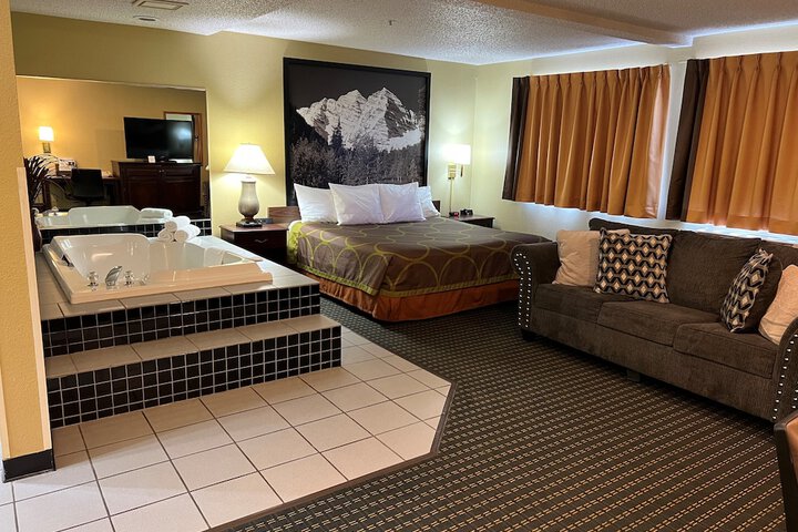 Super 8 by Wyndham Trinidad