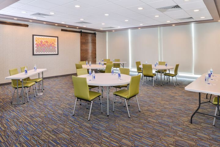 Holiday Inn Express & Suites Ogallala by IHG