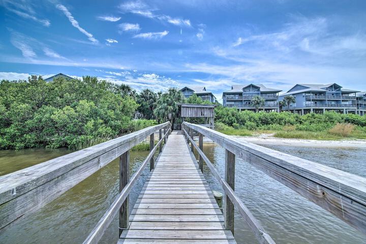 Walkable Beachfront Retreat on Cedar Key!