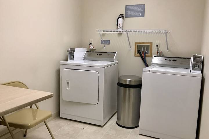 Room 12 of 25