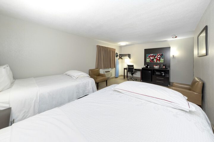 Red Roof Inn PLUS+ Huntsville