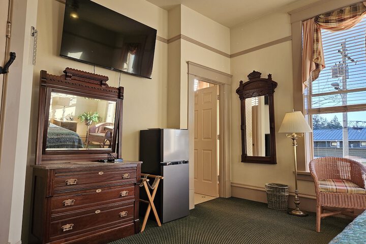 Room 63 of 95