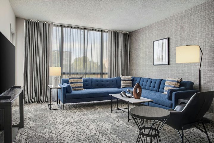 Sheraton Charlotte Hotel