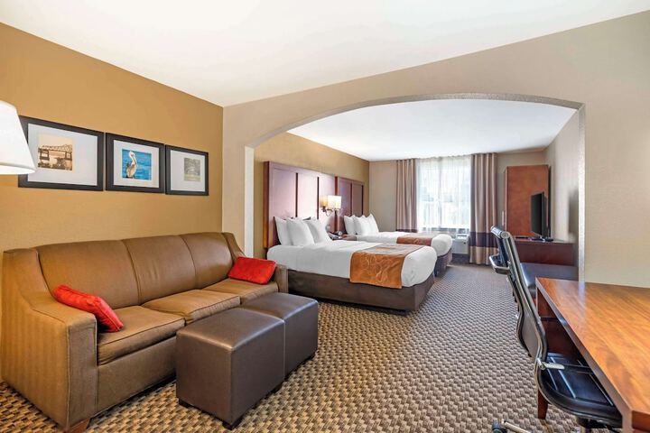 Comfort Suites Port Allen - Baton Rouge