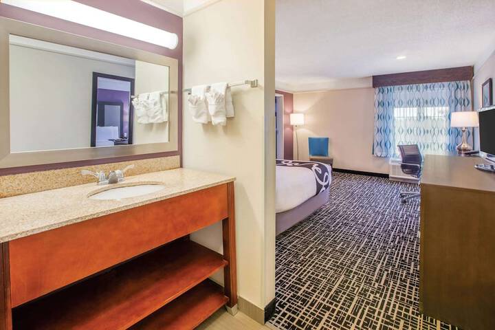 Room 18 of 34