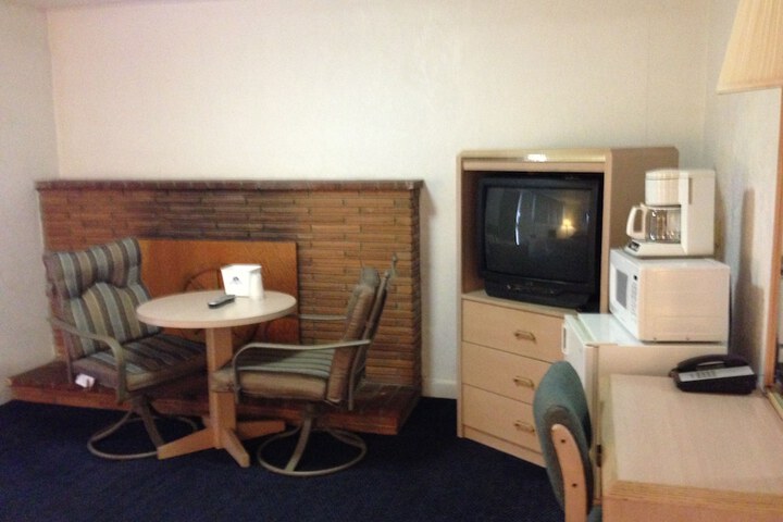 The Hub Motel