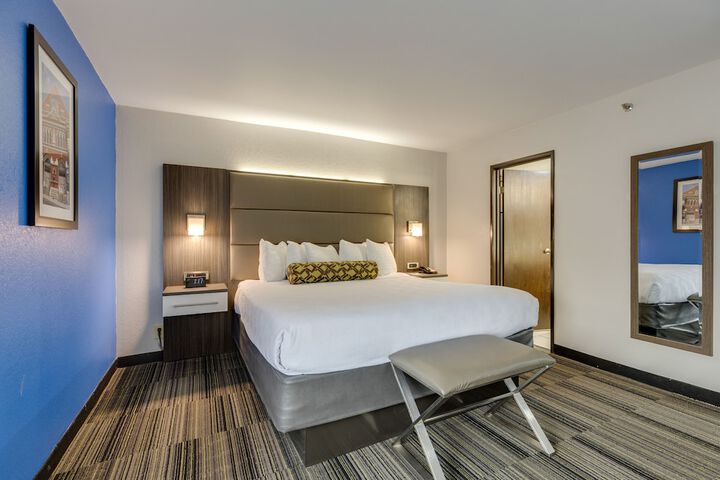 Room 35 of 59