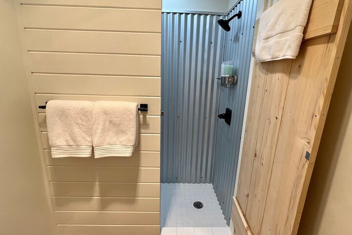 Room 17 of 36