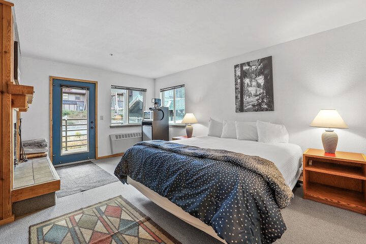 Cozy Kirkwood Condo â The Meadows 2 Bedroom 2 Condo by RedAwning