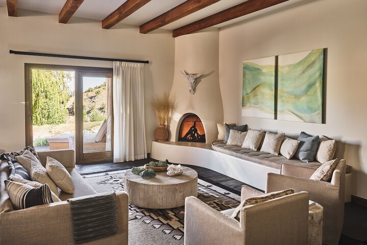 Bishops Lodge Auberge Collection