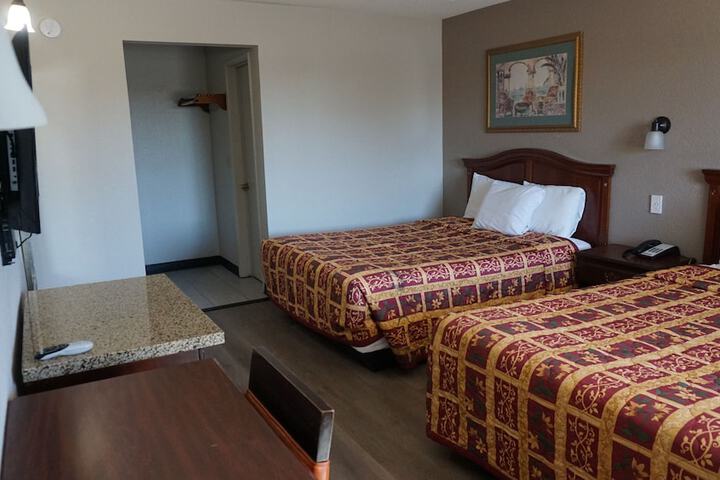Room 15 of 15