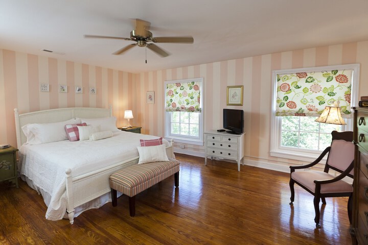 Room 15 of 37