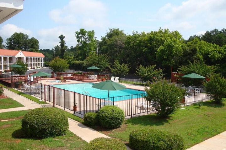 Rodeway Inn Forsyth near GA Public Safety Training Center