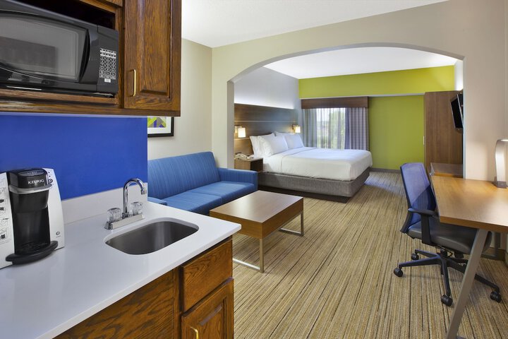 Room 18 of 42