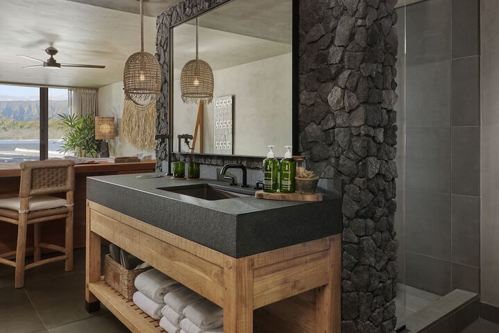 1 Hotel Hanalei Bay