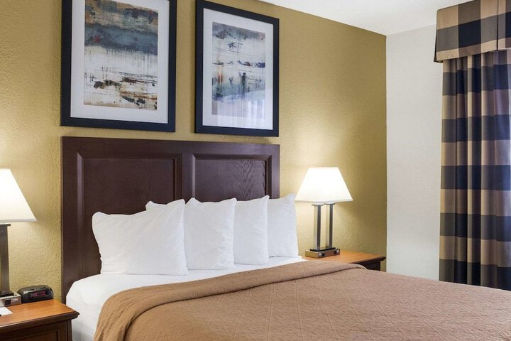 Quality Inn Oacoma - Chamberlain