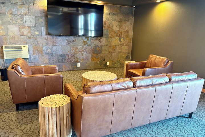 Americas Best Value Inn Wall
