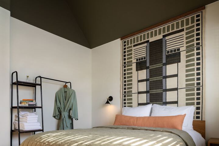 Room 32 of 41