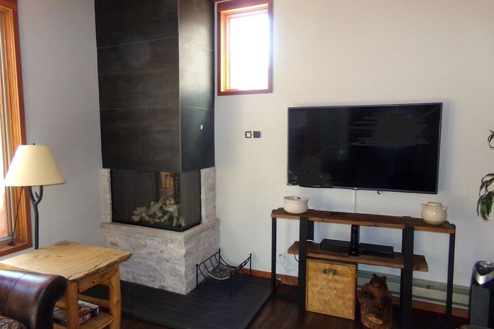 Room 11 of 34