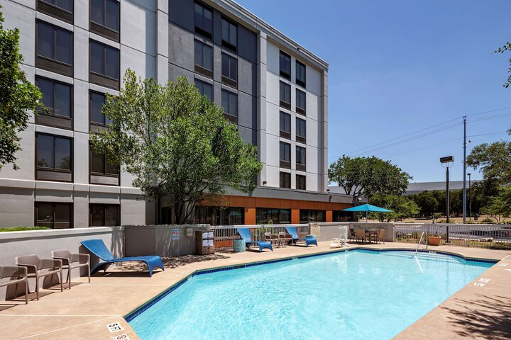 Pool 5 of 28