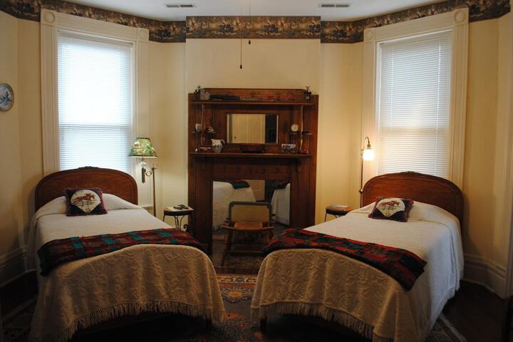 Room 40 of 64